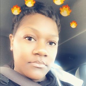 Meet your Posher, Priscilla